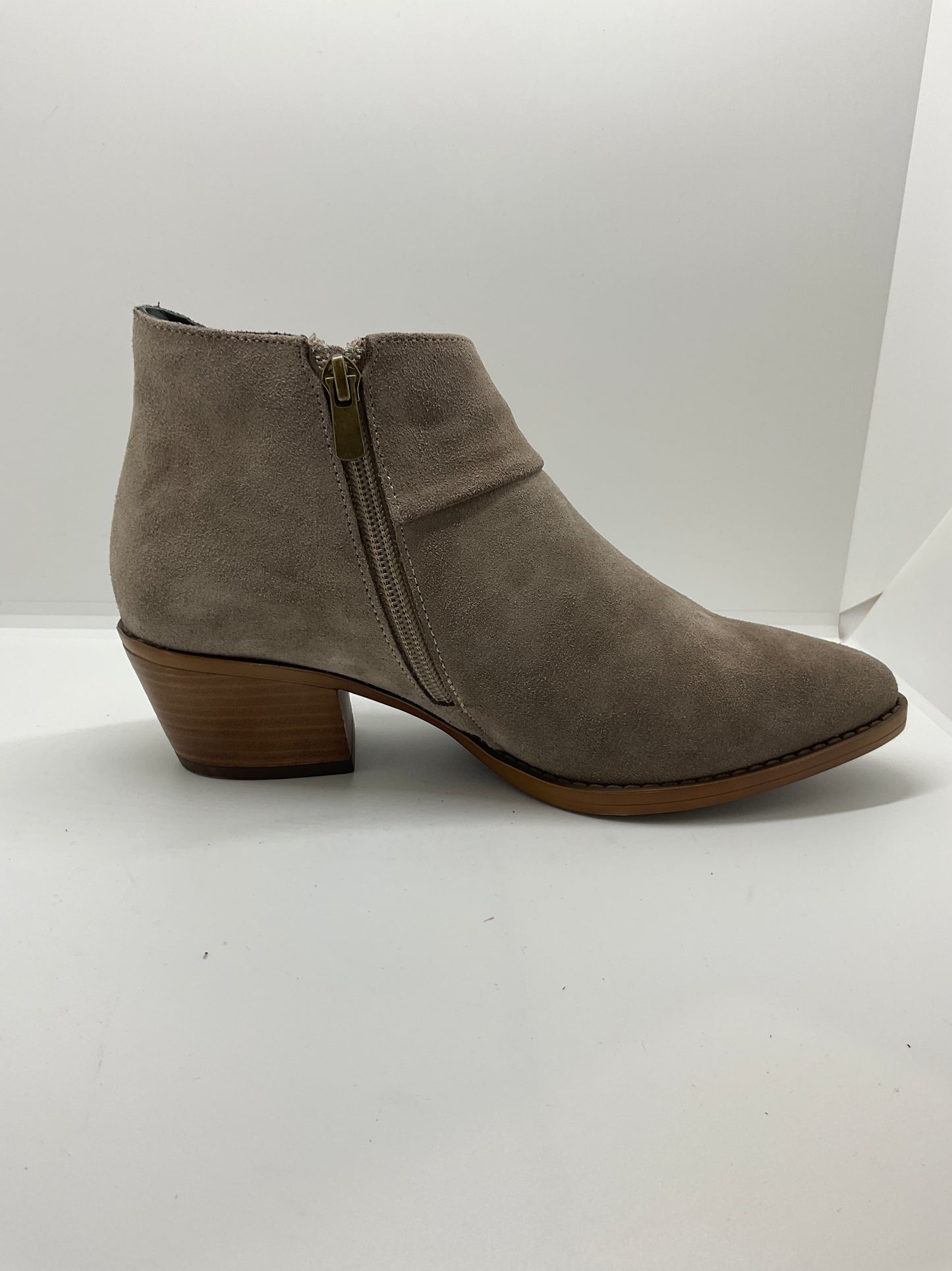 Luna sole suede ankle boot darkstone
