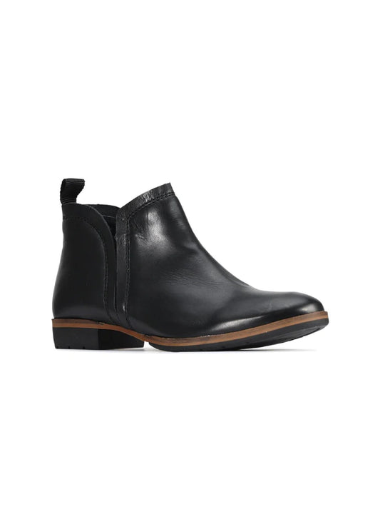 EOS Gaid Leather Low-cut Ankle Boot - Black