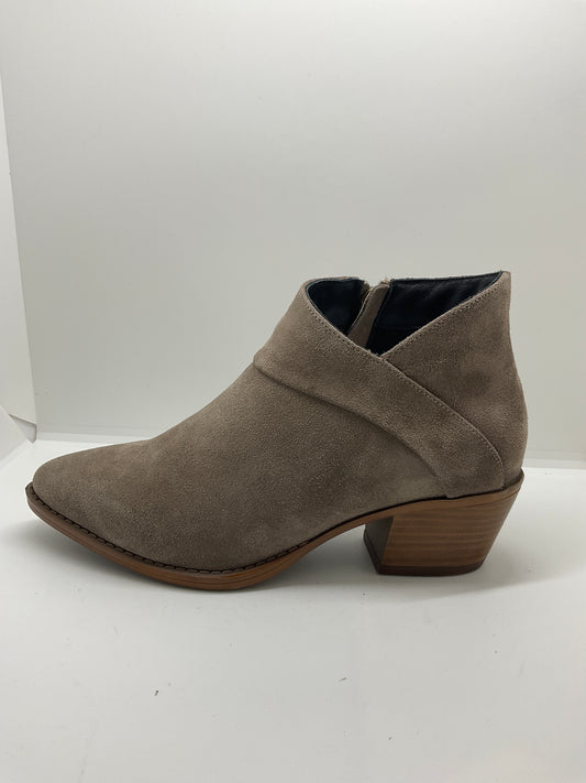 Luna sole suede ankle boot darkstone